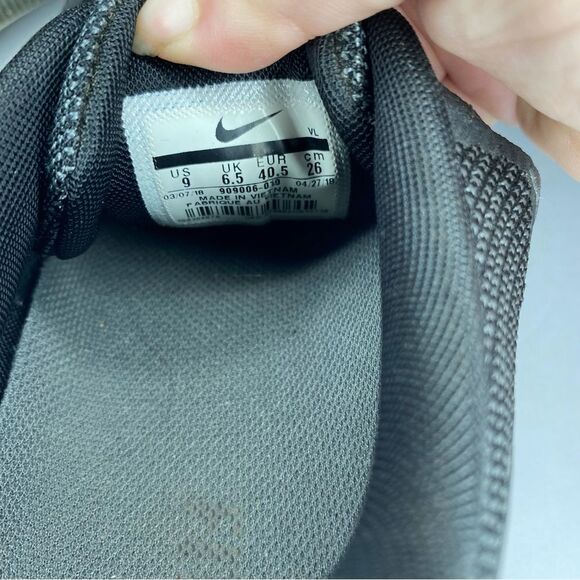 Nike Run Swift Black White Running Sneaker 909006-010 Womens 9 - Picture 15 of 16